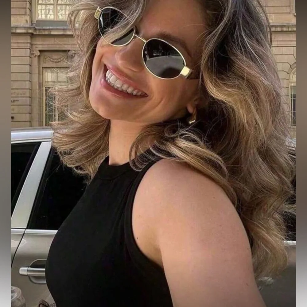 Stylish Black and Gold Vintage Style Sunglasses